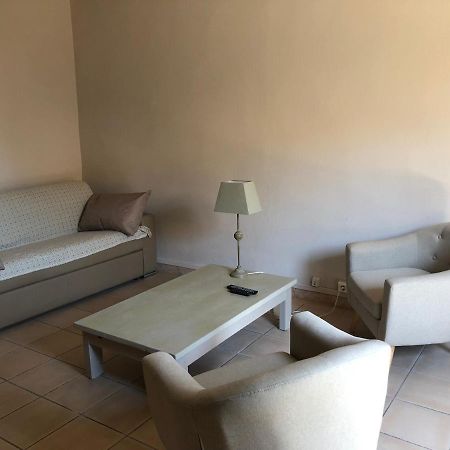Appartement aux pieds des arènes à Arles Extérieur photo