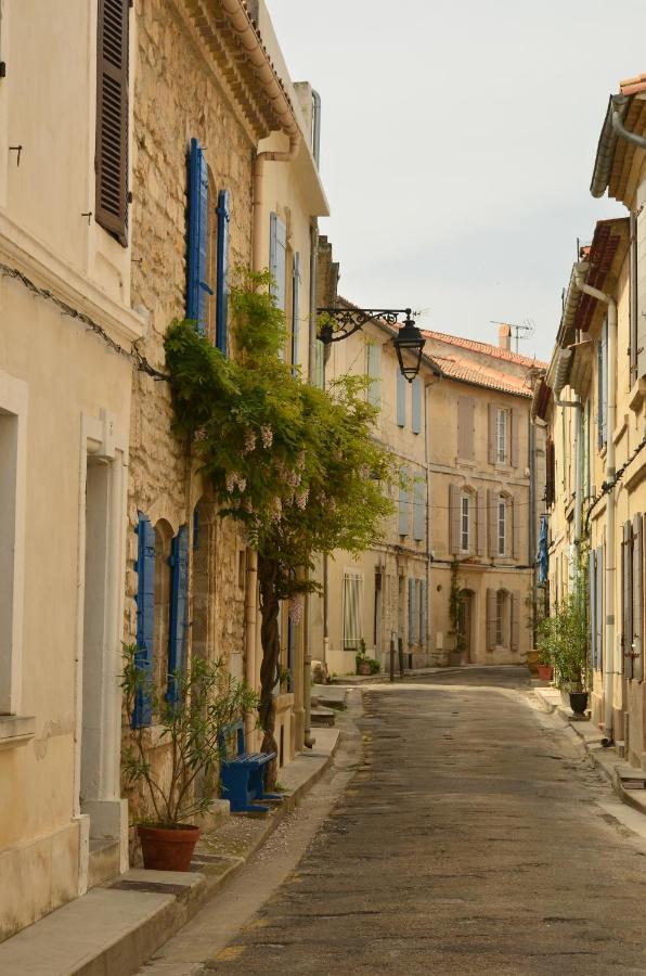 Appartement aux pieds des arènes à Arles Extérieur photo
