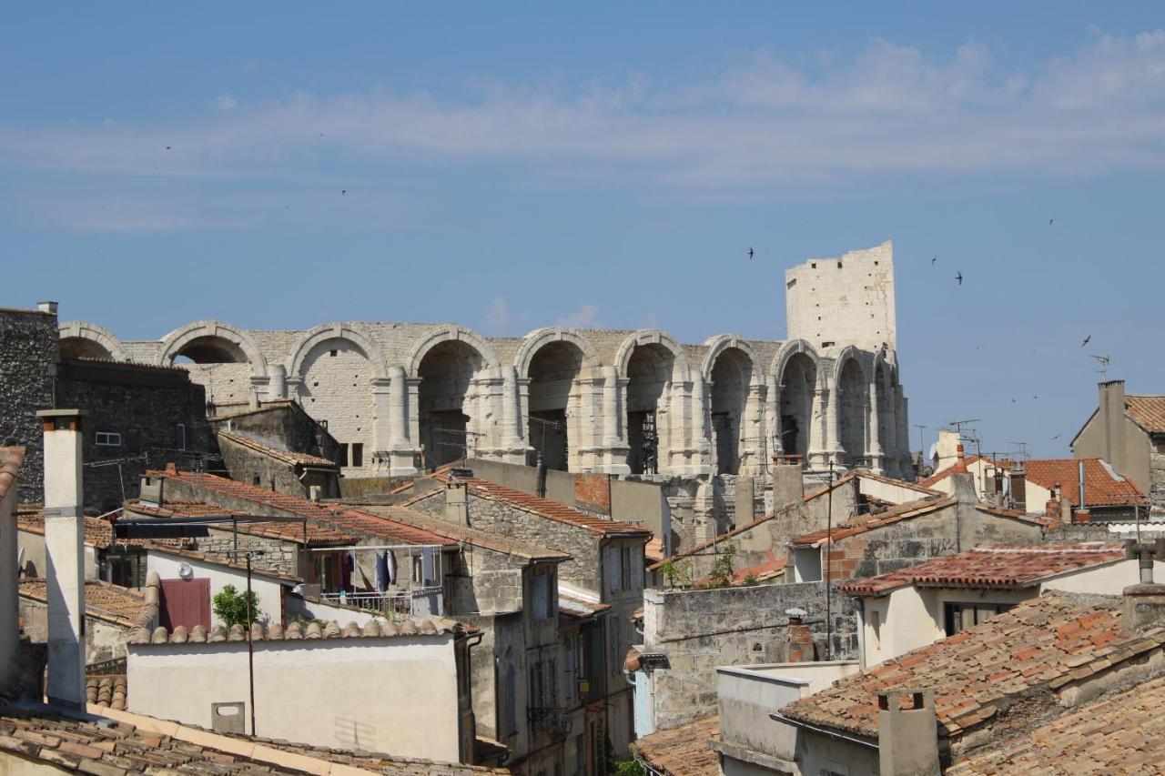Appartement aux pieds des arènes à Arles Extérieur photo