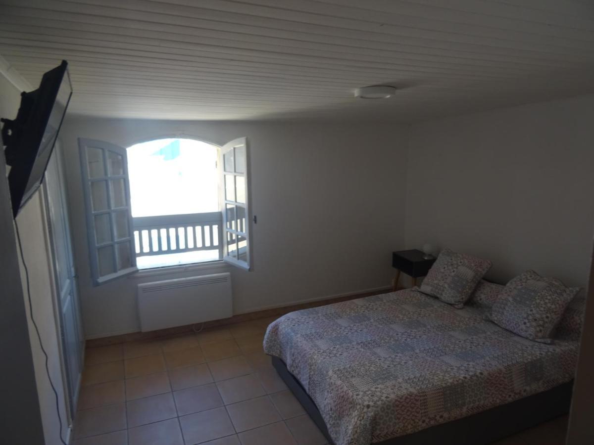 Appartement aux pieds des arènes à Arles Extérieur photo