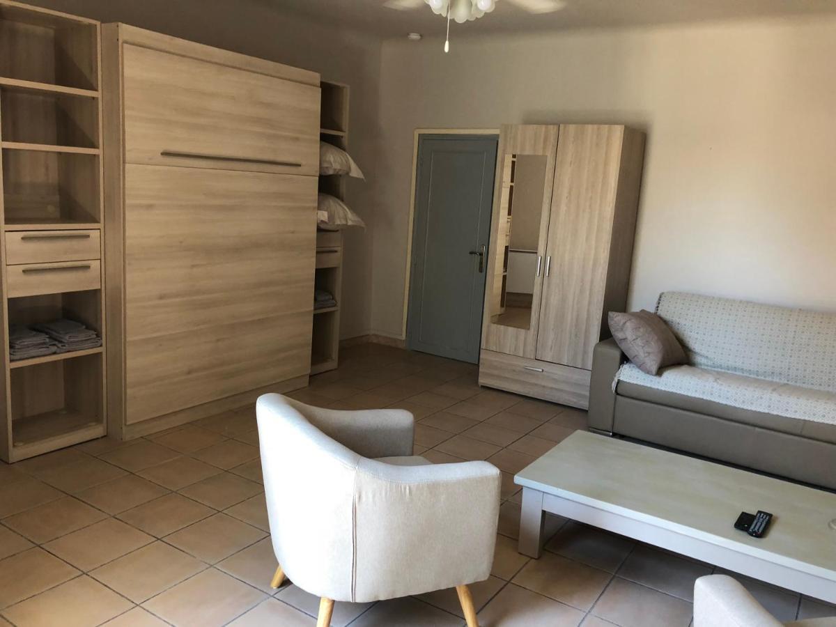 Appartement aux pieds des arènes à Arles Extérieur photo